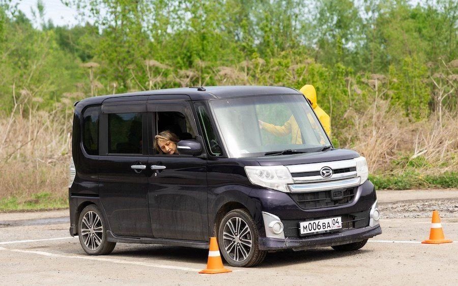 Победа вопреки всему: в Горно-Алтайске прошли уникальные соревнования по фигурному вождению Победа вопреки всему: в Горно-Алтайске прошли уникальные соревнования по фигурному вождению