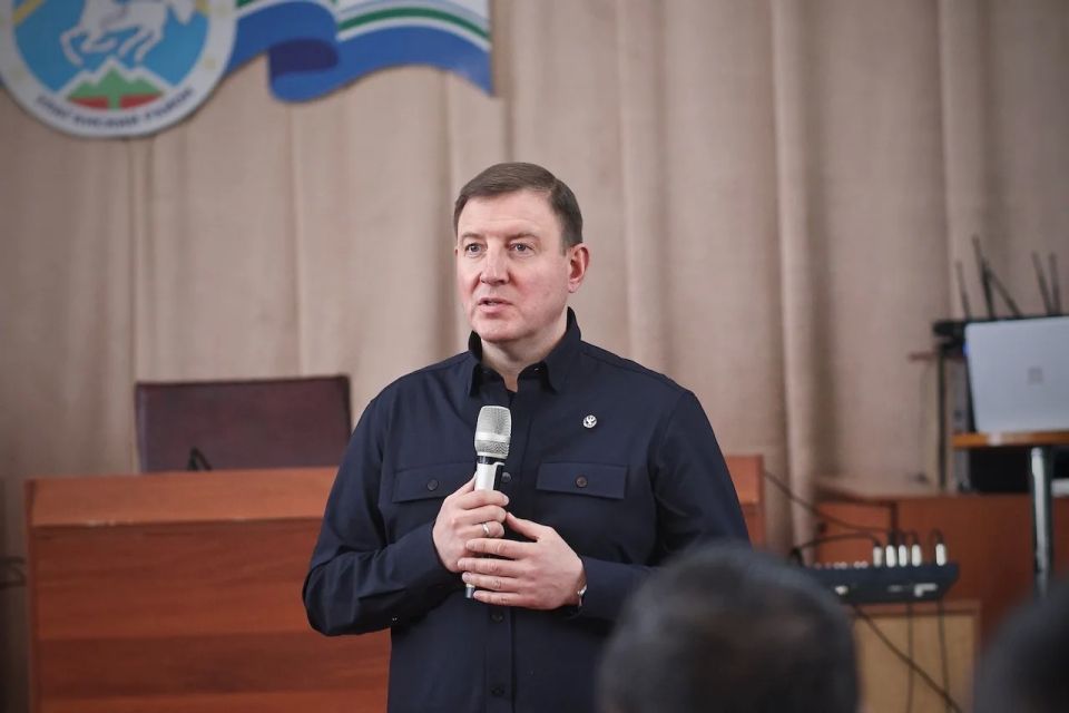 Андрей Турчак: Еще одну встречу с главами поселений, депутатами и общественниками района провели в Улагане Андрей Турчак: Еще одну встречу с главами поселений, депутатами и общественниками района провели в Улагане