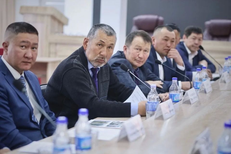 В Кош-Агачском районе реорганизуют работу по вывозу ТКО и золы В Кош-Агачском районе реорганизуют работу по вывозу ТКО и золы