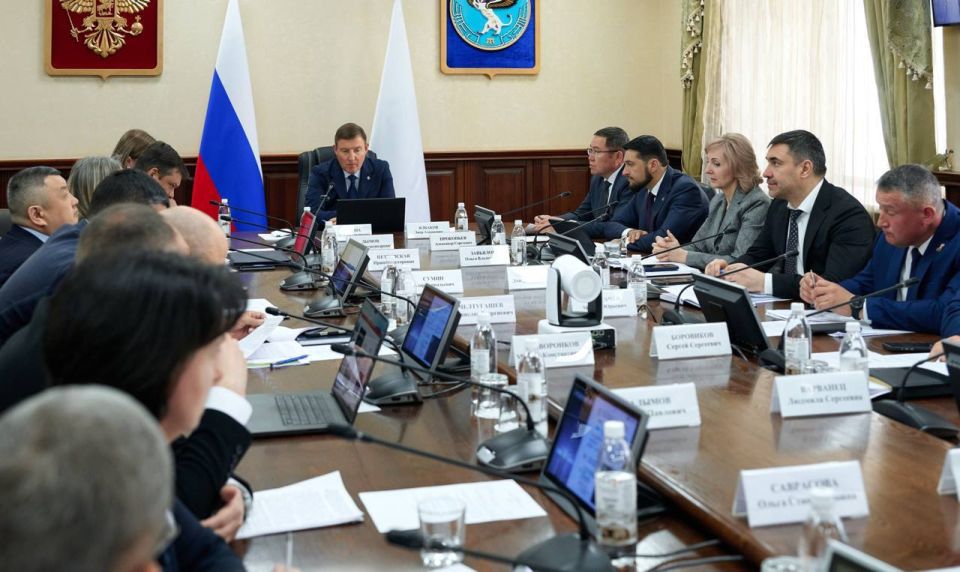 Александр Прокопьев: В рамках заседания Правительства Республики Алтай обсудили совершенствование работы с инвесторами Александр Прокопьев: В рамках заседания Правительства Республики Алтай обсудили совершенствование работы с инвесторами