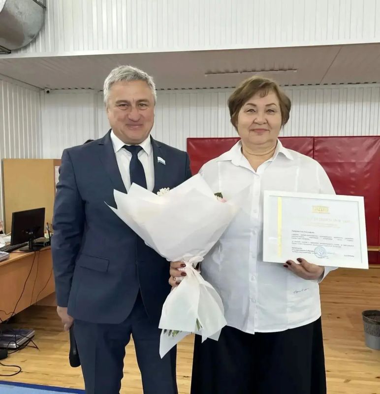 В Горно-Алтайске прошло Первенство города по спортивной акробатике, посвященное году Единства народов России В Горно-Алтайске прошло Первенство города по спортивной акробатике, посвященное году Единства народов России