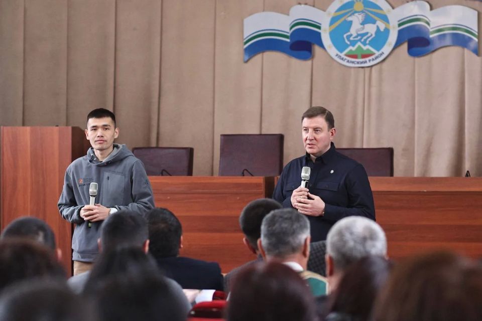 В Улагане на встрече с Андреем Турчаком обсудили развитие спорта в районе
