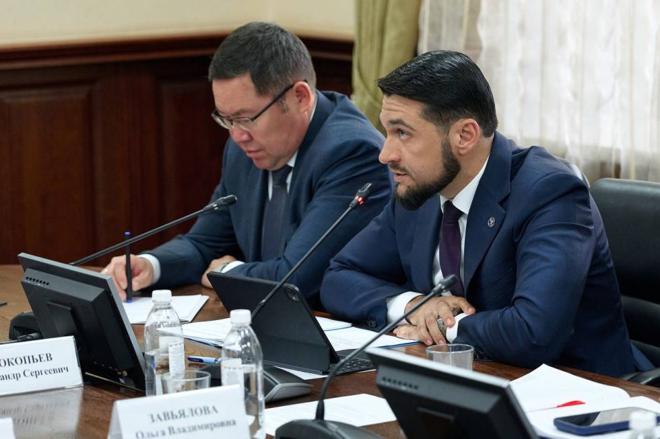 Александр Прокопьев: В рамках заседания Правительства Республики Алтай обсудили совершенствование работы с инвесторами Александр Прокопьев: В рамках заседания Правительства Республики Алтай обсудили совершенствование работы с инвесторами