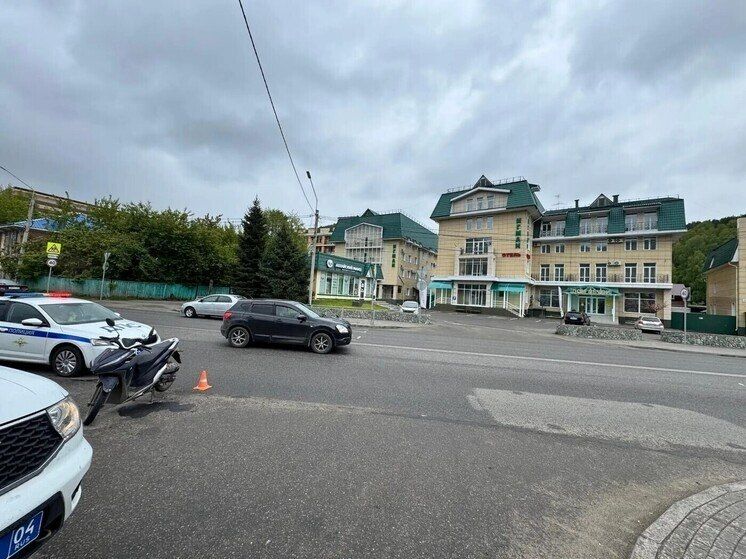 Днем 19 мая в Горно-Алтайске произошло ДТП, в результате которого пострадал мотоциклист