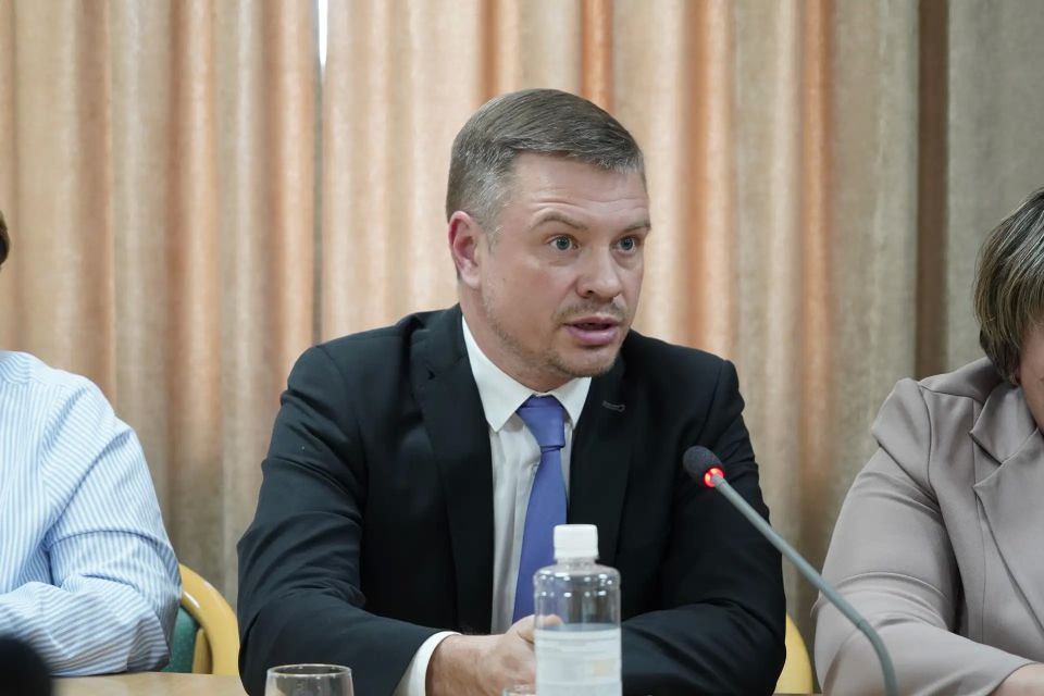Применение научного подхода для развития агропромышленного комплекса обсудили депутаты во время круглого стола в парламенте Применение научного подхода для развития агропромышленного комплекса обсудили депутаты во время круглого стола в парламенте