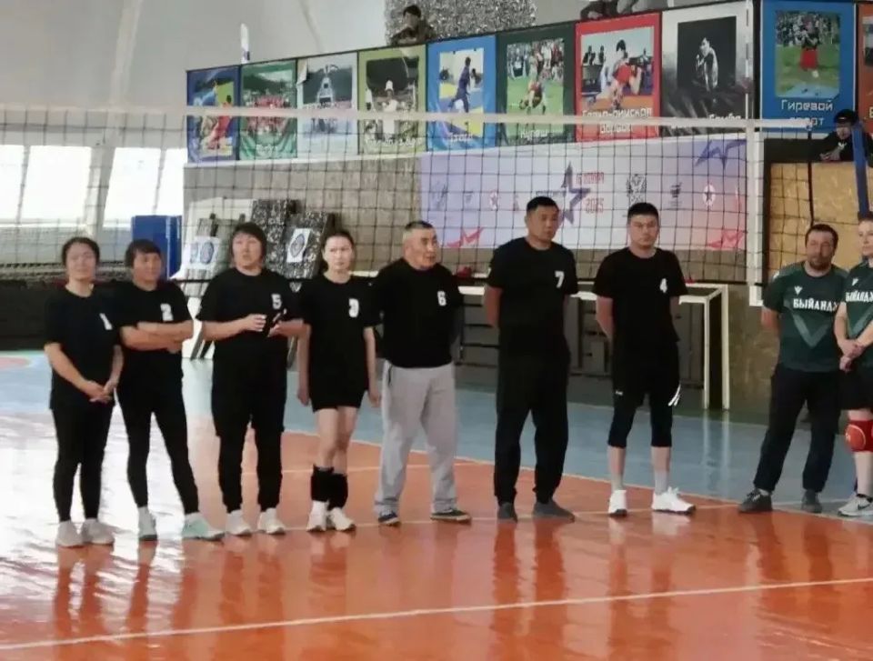 В селе Онгудай на базе спортивного зала ДЮСШ имени Н.В. Кулачева прошёл республиканский турнир по волейболу среди работников стационарных учреждений нашего Министерства В селе Онгудай на базе спортивного зала ДЮСШ имени Н.В. Кулачева прошёл республиканский турнир по волейболу среди работников стационарных учреждений нашего Министерства