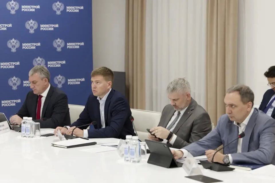 На штабе Правкомиссии по региональному развитию обсудили вопросы жилищно-коммунального хозяйства, прохождения отопительного периода, а также ключевые задачи на будущее На штабе Правкомиссии по региональному развитию обсудили вопросы жилищно-коммунального хозяйства, прохождения отопительного периода, а также ключевые задачи на будущее