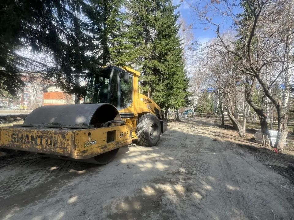 Благоустройство сквера им. Чорос-Гуркина идет с опережением графика