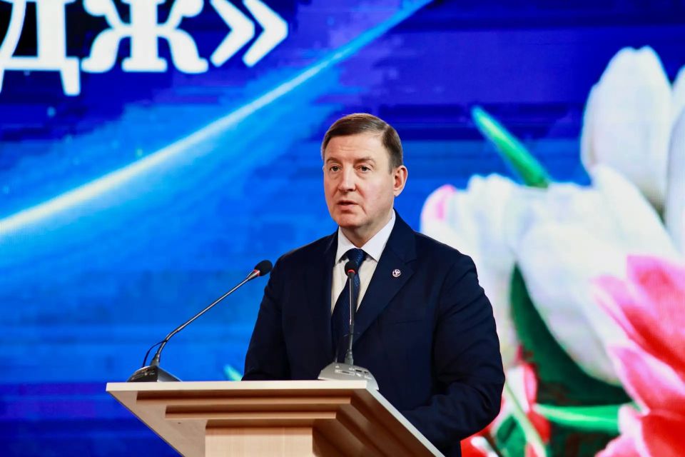 Медицинскому колледжу Горно-Алтайска исполнилось 90 лет Медицинскому колледжу Горно-Алтайска исполнилось 90 лет