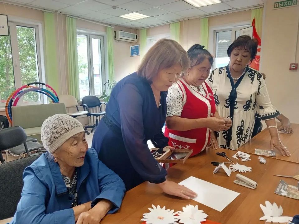 В рамках региональной программы «Активное долголетие» проекта «Старшее поколение» нацпроекта «Семья» в управлении социальной поддержки населения Улаганского района активно действует клуб «От всей души» для граждан старшего... В рамках региональной программы «Активное долголетие» проекта «Старшее поколение» нацпроекта «Семья» в управлении социальной поддержки населения Улаганского района активно действует клуб «От всей души» для граждан старшего...