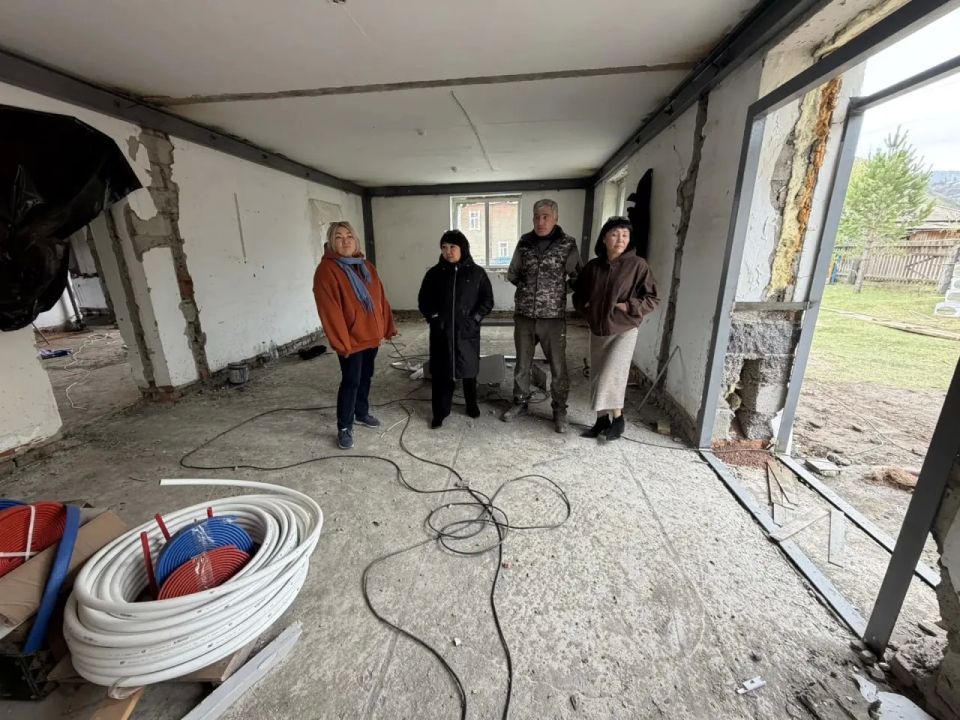«Единая Россия» проверила ход капитального ремонта детского сада «Кайынаш» в Онгудайском районе «Единая Россия» проверила ход капитального ремонта детского сада «Кайынаш» в Онгудайском районе