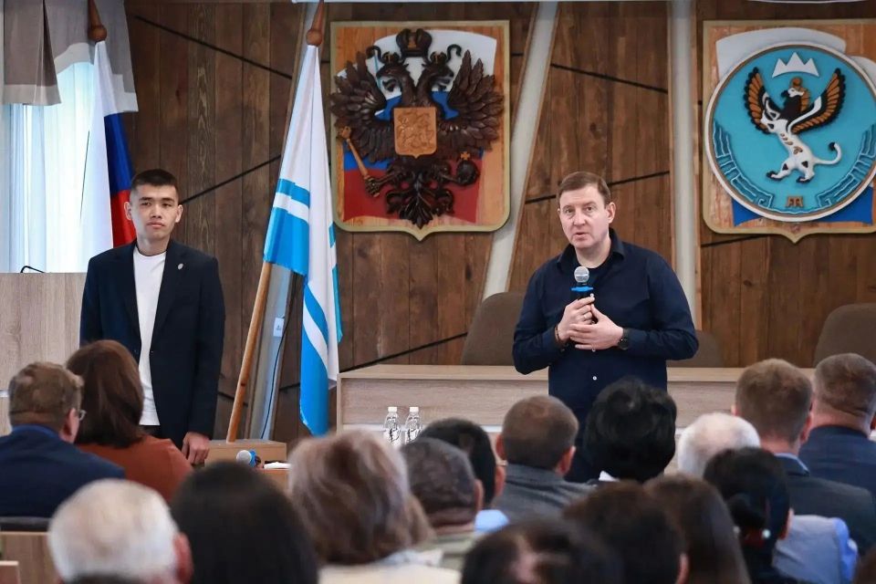 В Шебалино обсудили развитие спортивной инфраструктуры В Шебалино обсудили развитие спортивной инфраструктуры
