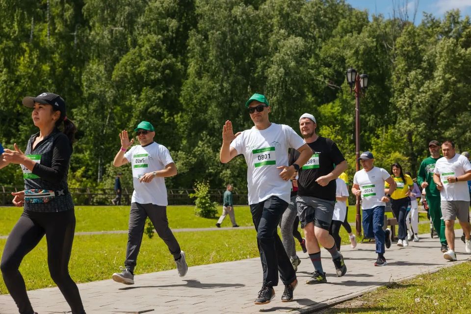 Команда курорта «Манжерок» снова в деле! В четвёртый раз сотрудники курорта вместе с семьями выйдут на старт «Зелёного марафона» Команда курорта «Манжерок» снова в деле! В четвёртый раз сотрудники курорта вместе с семьями выйдут на старт «Зелёного марафона»