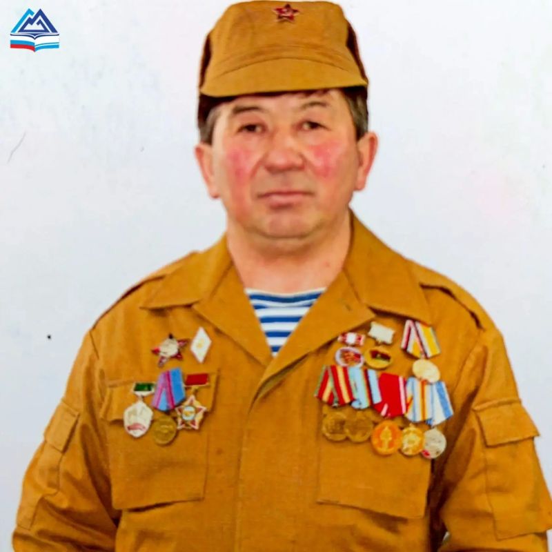В нашей рубрике #Образованиевлицах рассказываем о людях, для которых школа стала не просто местом работы, а настоящим призванием