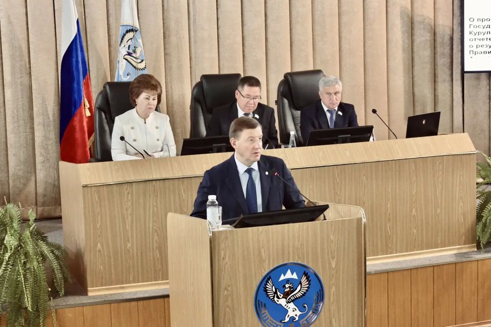 На сессии Государственного Собрания - Эл Курултай РА утвержден отчёт Главы Республики Андрея Турчака об итогах работы Правительства за 2025 год