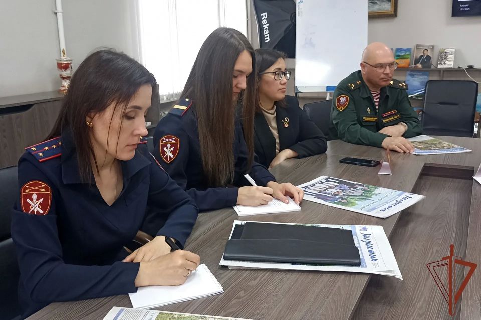 Учебнометодический сбор руководителей пресс-служб территориальных органов Сибирского ордена Жукова округа Росгвардии прошел в столице Республики Алтай под руководством помощника командующего округом по взаимодействию со СМИ...