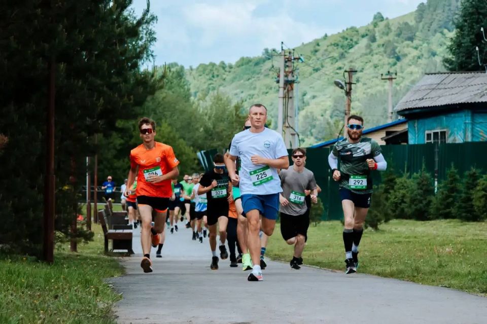 В Горно-Алтайске прошёл «Зелёный марафон» В Горно-Алтайске прошёл «Зелёный марафон»