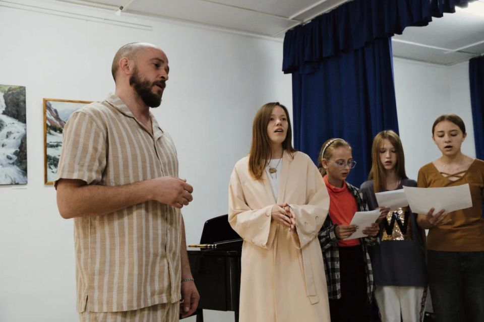 Более 800 человек приняли в фестивале культуры и искусств «Золото Алтая» Более 800 человек приняли в фестивале культуры и искусств «Золото Алтая»