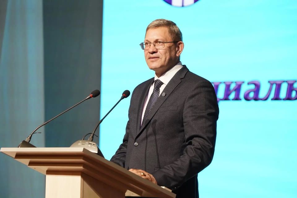 Сотрудники и ветераны социальной службы сегодня, 8 июня, отмечают свой профессиональный праздник – День социального работника