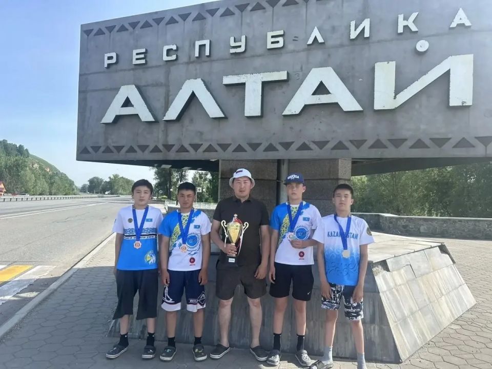 Борцы из Улагана завоевали медали на международном турнире в Казахстане
