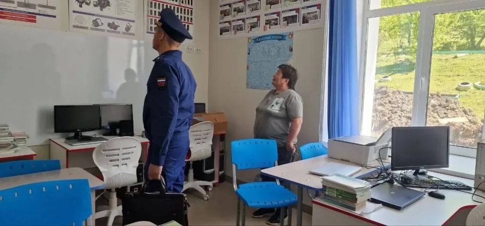 Прокуратура Шебалинского района провела проверку объектов образования на предмет соблюдения антитеррористической защищенности Прокуратура Шебалинского района провела проверку объектов образования на предмет соблюдения антитеррористической защищенности