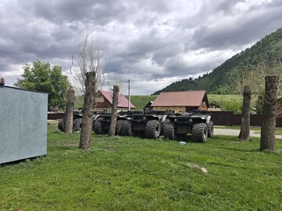 Сотрудники Минэкономразвития Республики Алтай вместе с администрацией Чемальского района провели совместный рейд по точкам проката мототехники для туристов Сотрудники Минэкономразвития Республики Алтай вместе с администрацией Чемальского района провели совместный рейд по точкам проката мототехники для туристов
