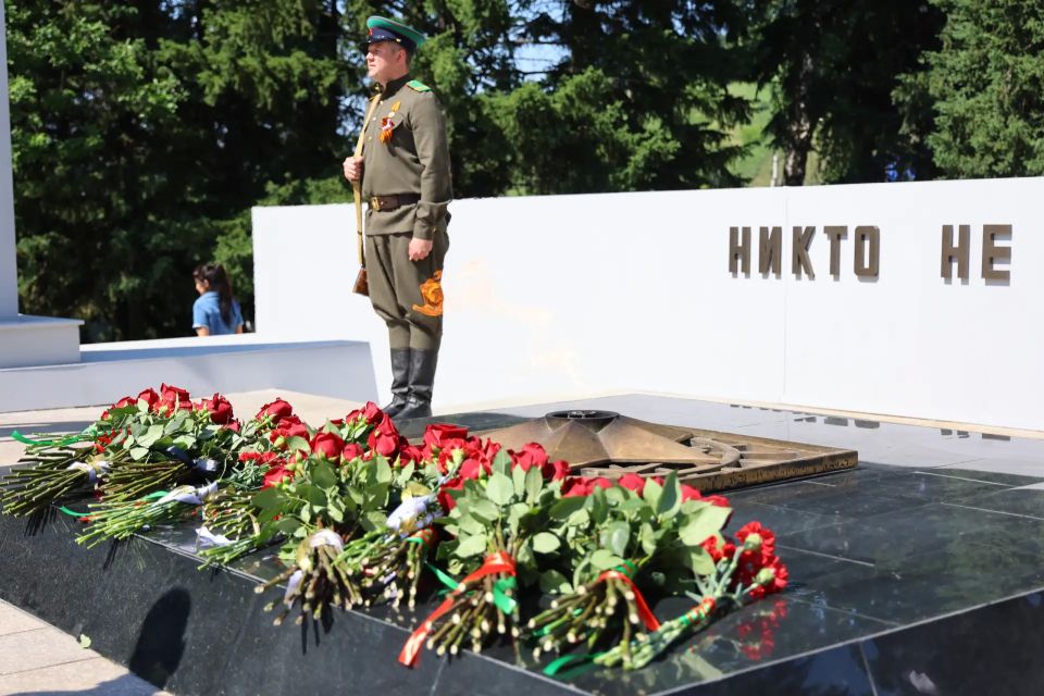 Память защитников Отечества почтили в Горно-Алтайске Память защитников Отечества почтили в Горно-Алтайске
