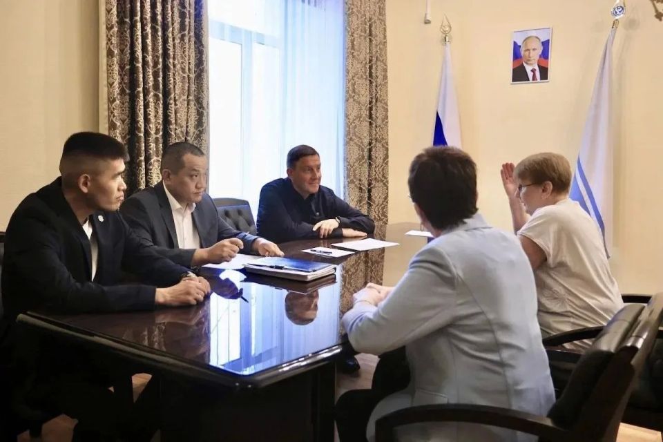 Андрей Турчак провел прием граждан по поручению президента Андрей Турчак провел прием граждан по поручению президента