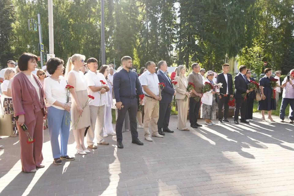 Сегодня, 11 июня, отмечается день рождения первого Главы Республики Алтай Валерия Ивановича Чаптынова Сегодня, 11 июня, отмечается день рождения первого Главы Республики Алтай Валерия Ивановича Чаптынова
