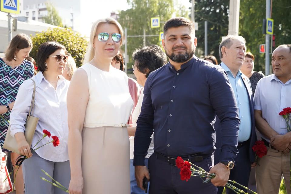 Сегодня, 11 июня, отмечается день рождения первого Главы Республики Алтай Валерия Ивановича Чаптынова Сегодня, 11 июня, отмечается день рождения первого Главы Республики Алтай Валерия Ивановича Чаптынова