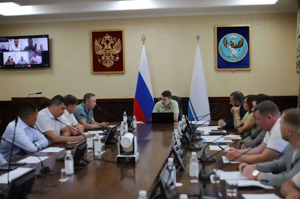 В Горно-Алтайске прошел штаб по дорожному хозяйству В Горно-Алтайске прошел штаб по дорожному хозяйству