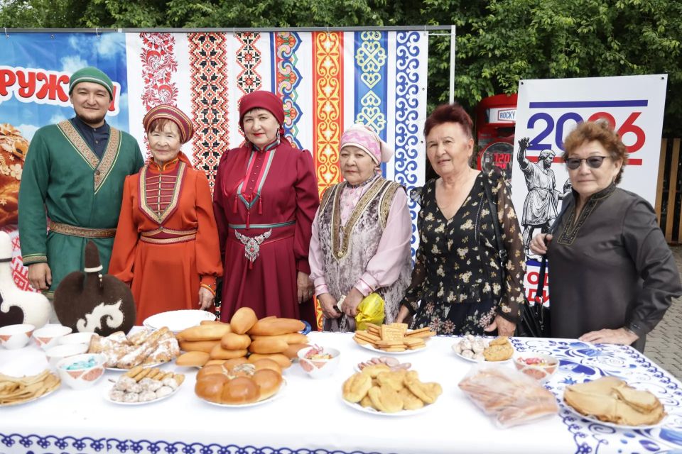 12 июня, в День России, торжественные мероприятия охватили все уголки Республики Алтай 12 июня, в День России, торжественные мероприятия охватили все уголки Республики Алтай