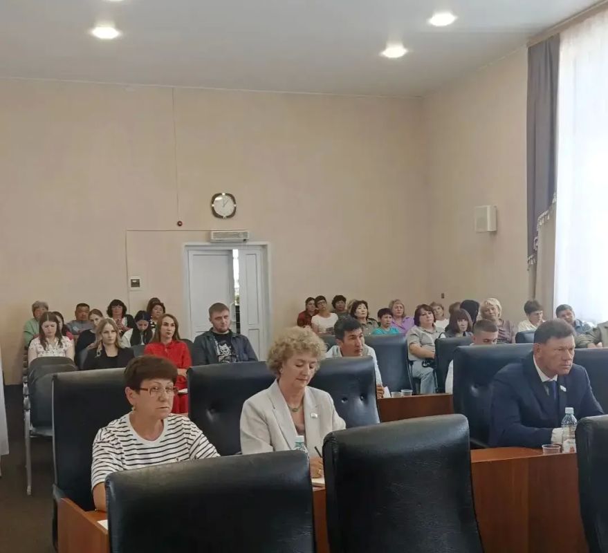 Председатель комитета парламента по здравоохранению и социальной защите Алёна Казанцева, депутат Тамара Шадрина приняли участие в 40-й сессии УстьКоксинского райсовета Председатель комитета парламента по здравоохранению и социальной защите Алёна Казанцева, депутат Тамара Шадрина приняли участие в 40-й сессии УстьКоксинского райсовета