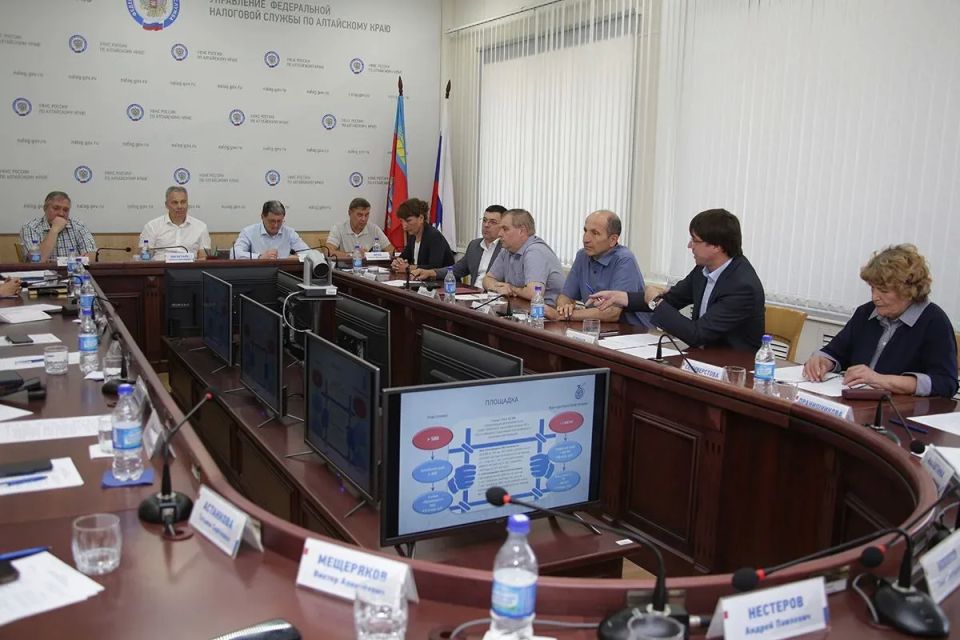 Членам Общественного совета рассказали об основных направлениях работы контрольного блока налоговых органов Членам Общественного совета рассказали об основных направлениях работы контрольного блока налоговых органов