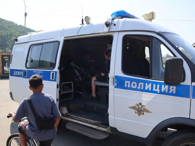 Сотрудники полиции, МЧС и волонтеры проводят профилактические рейды по несанкционированным местам купания граждан Сотрудники полиции, МЧС и волонтеры проводят профилактические рейды по несанкционированным местам купания граждан