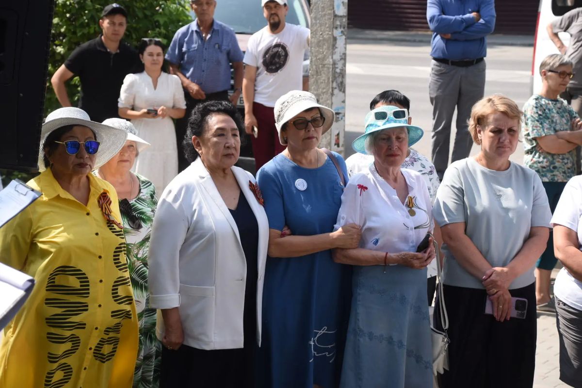 В Горно-Алтайске открыт мурал, посвящённый легендарной летчице, участнице Великой Отечественной войны, первой женщине, получившей высокое звание Героя Советского Союза Валентине Гризодубовой В Горно-Алтайске открыт мурал, посвящённый легендарной летчице, участнице Великой Отечественной войны, первой женщине, получившей высокое звание Героя Советского Союза Валентине Гризодубовой