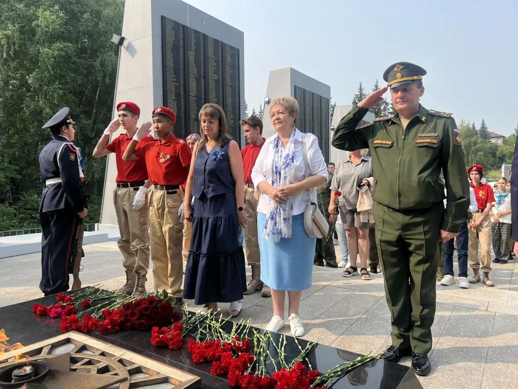 Депутаты приняли участие в мероприятиях в День памяти и скорби Депутаты приняли участие в мероприятиях в День памяти и скорби