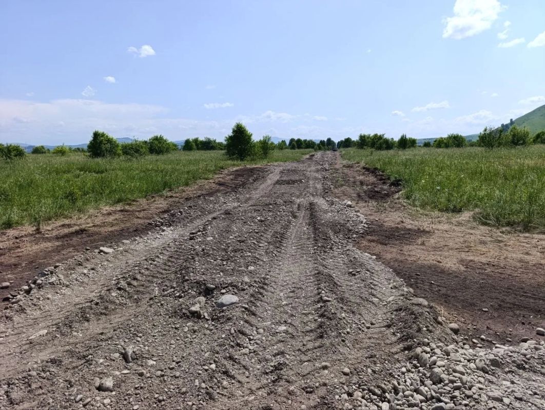 Глава Майминского района Петр Громов провел рабочий выезд в село Подгорное, где совместно с профильными специалистами проверил ход работ по улучшению качества жизни местных жителей Глава Майминского района Петр Громов провел рабочий выезд в село Подгорное, где совместно с профильными специалистами проверил ход работ по улучшению качества жизни местных жителей