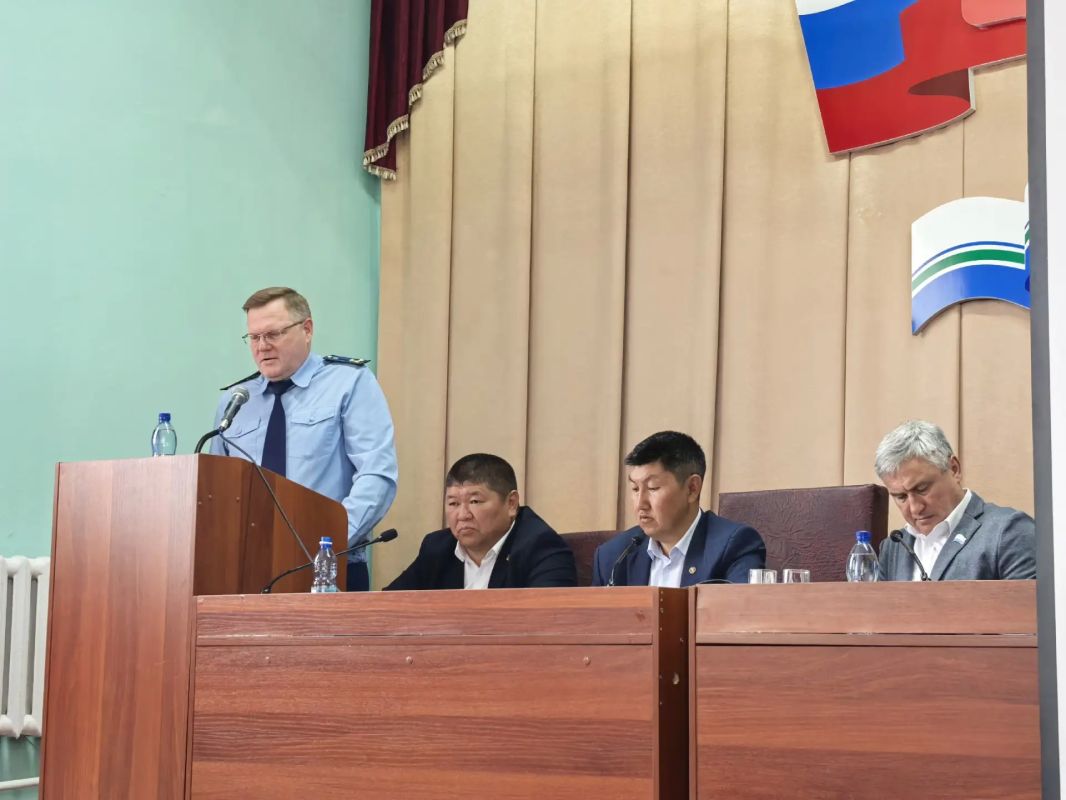 Вице-спикер республиканского парламента Герман Чепкин принял участие в XX очередной сессии Совета депутатов Улаганского района Вице-спикер республиканского парламента Герман Чепкин принял участие в XX очередной сессии Совета депутатов Улаганского района
