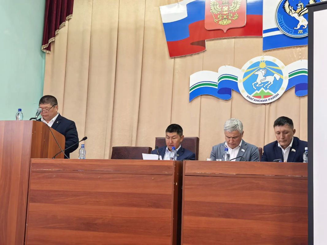 Вице-спикер республиканского парламента Герман Чепкин принял участие в XX очередной сессии Совета депутатов Улаганского района Вице-спикер республиканского парламента Герман Чепкин принял участие в XX очередной сессии Совета депутатов Улаганского района
