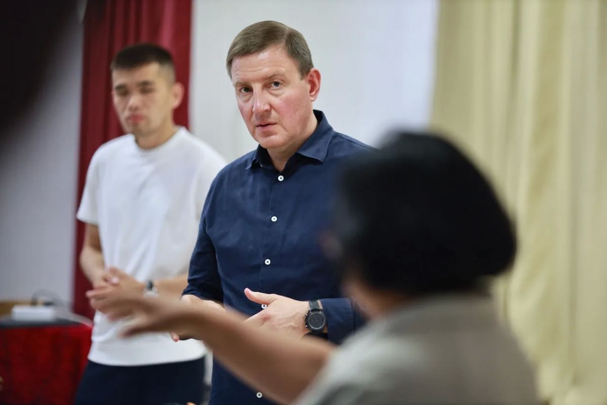 Андрей Турчак: В Ининской школе, где мы провели очередную встречу с нашими жителями, учатся дети из пяти сёл района Андрей Турчак: В Ининской школе, где мы провели очередную встречу с нашими жителями, учатся дети из пяти сёл района