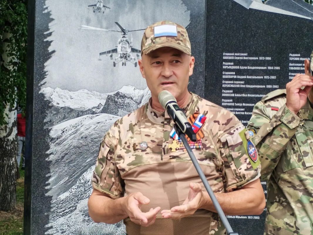 В День ветеранов боевых действий в Горно-Алтайске почтили память защитников Отечества В День ветеранов боевых действий в Горно-Алтайске почтили память защитников Отечества