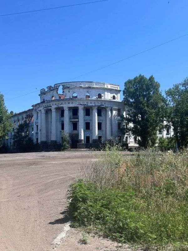 Депутат-хирург из Республики Алтай Алексей Лобанов снова поехал в зону СВО, где работает в прифронтовом госпитале Депутат-хирург из Республики Алтай Алексей Лобанов снова поехал в зону СВО, где работает в прифронтовом госпитале