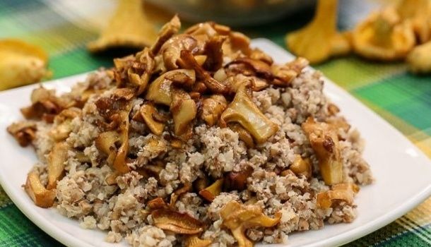 Гречка с грибами и сметаной: уникальный рецепт из польской кухни
