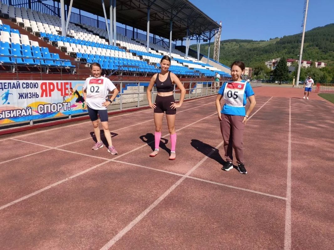 На стадионе «Спартак» прошел региональный фестиваль ВФСК «Готов к труду и обороне» среди семейных команд Республики Алтай, посвященный Году единства народов России, 35-летию образования Республики Алтай и 270-летию... На стадионе «Спартак» прошел региональный фестиваль ВФСК «Готов к труду и обороне» среди семейных команд Республики Алтай, посвященный Году единства народов России, 35-летию образования Республики Алтай и 270-летию...