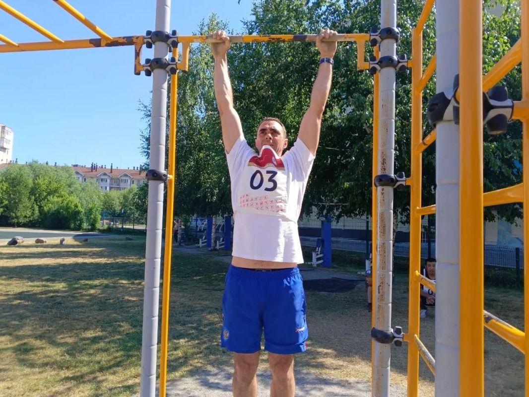 На стадионе «Спартак» прошел региональный фестиваль ВФСК «Готов к труду и обороне» среди семейных команд Республики Алтай, посвященный Году единства народов России, 35-летию образования Республики Алтай и 270-летию... На стадионе «Спартак» прошел региональный фестиваль ВФСК «Готов к труду и обороне» среди семейных команд Республики Алтай, посвященный Году единства народов России, 35-летию образования Республики Алтай и 270-летию...