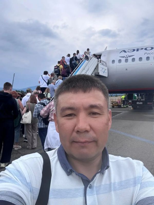 Депутат-хирург из Республики Алтай Алексей Лобанов снова поехал в зону СВО, где работает в прифронтовом госпитале Депутат-хирург из Республики Алтай Алексей Лобанов снова поехал в зону СВО, где работает в прифронтовом госпитале