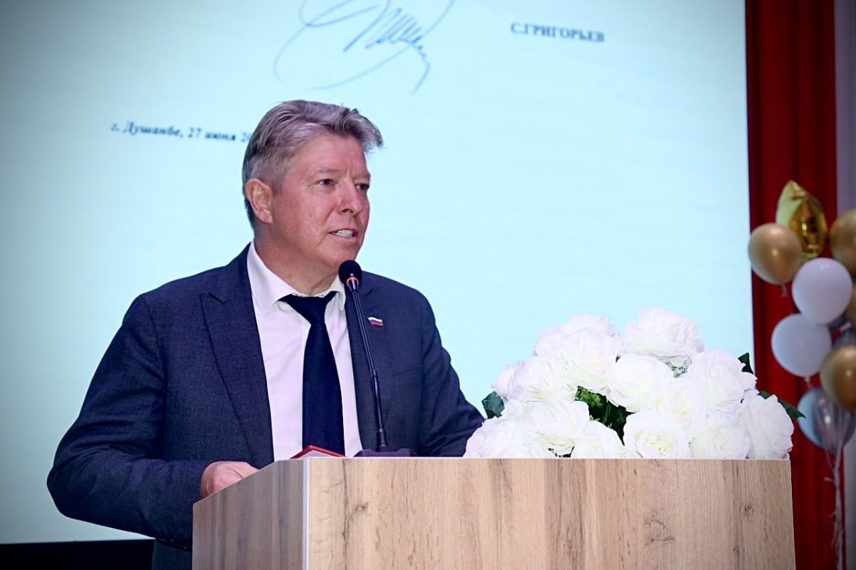 29 июня 2026 года в российско-таджикской школе им. А. Чехова состоялась первая в Согдийской области торжественная церемония вручения аттестатов выпускникам, закончившим полный курс школьного обучения 29 июня 2026 года в российско-таджикской школе им. А. Чехова состоялась первая в Согдийской области торжественная церемония вручения аттестатов выпускникам, закончившим полный курс школьного обучения