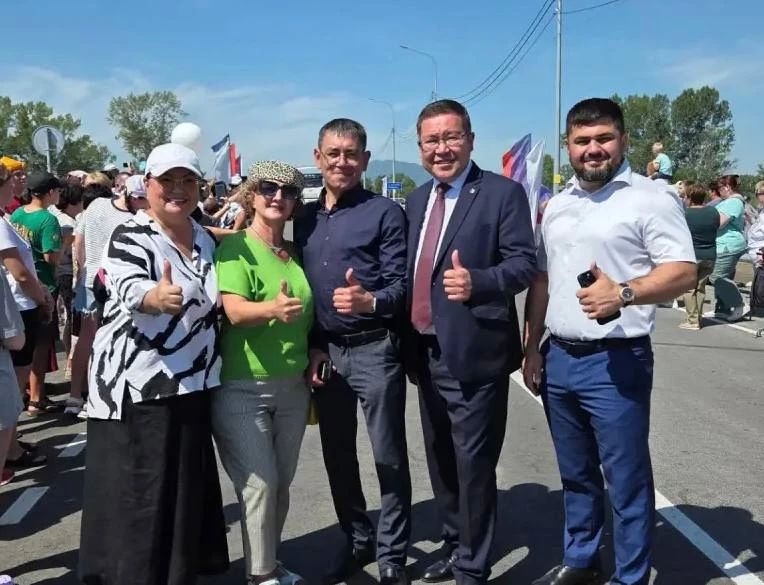 В День Республики Алтай открыли Платовский мост В День Республики Алтай открыли Платовский мост