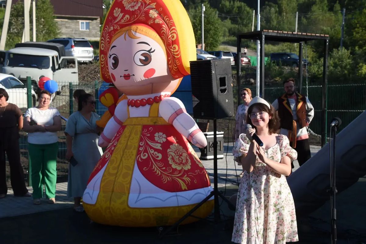 В Горно-Алтайске после благоустройства открыта детская и спортивная площадка в микрорайоне «Университетский» В Горно-Алтайске после благоустройства открыта детская и спортивная площадка в микрорайоне «Университетский»
